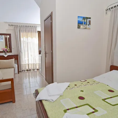 Apart-hotel Eleni 3*