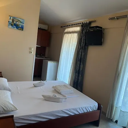 Apart-hotel Eleni 3*
