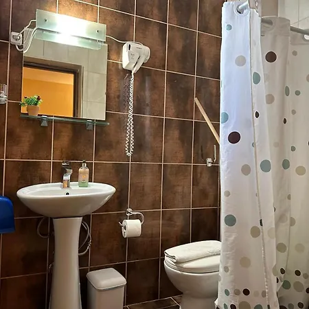 Eleni Lägenhetshotell Skála Marión