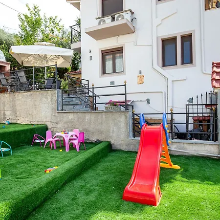 Lägenhetshotell Eleni Skála Marión