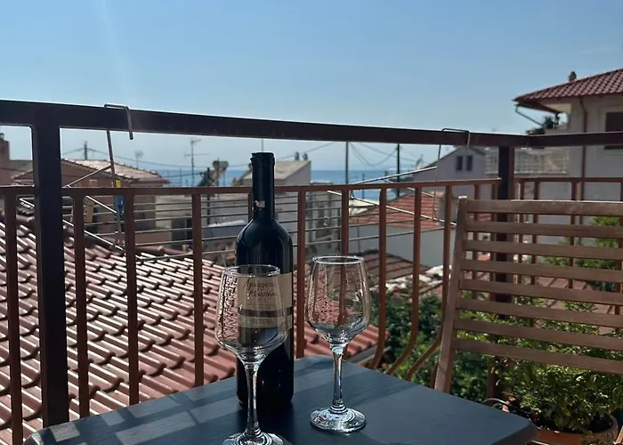 Eleni 3* Skála Marión